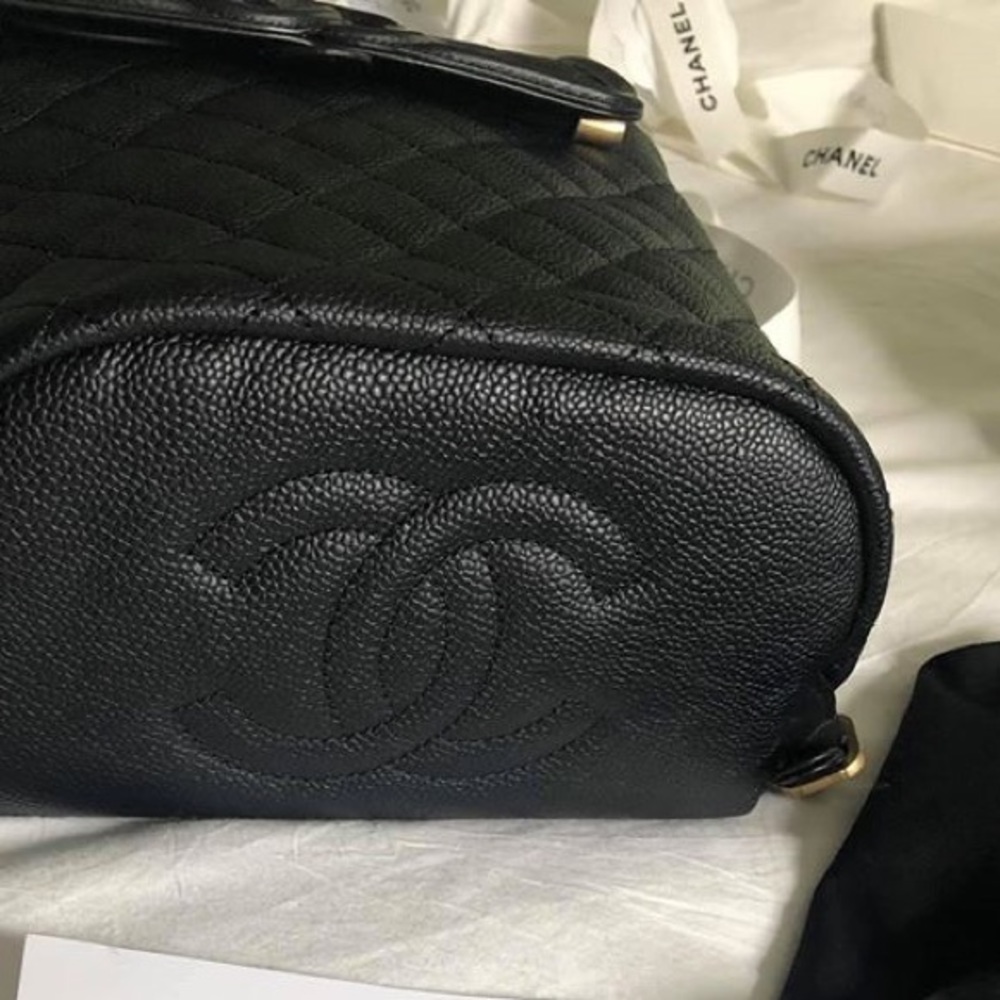 CHANEL Quilted Leather Backpack - Picture 5 of 6